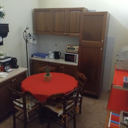 Bed and Breakfast La Strega Ubriaca Колле-ді-Валь-д'Ельса Екстер'єр фото