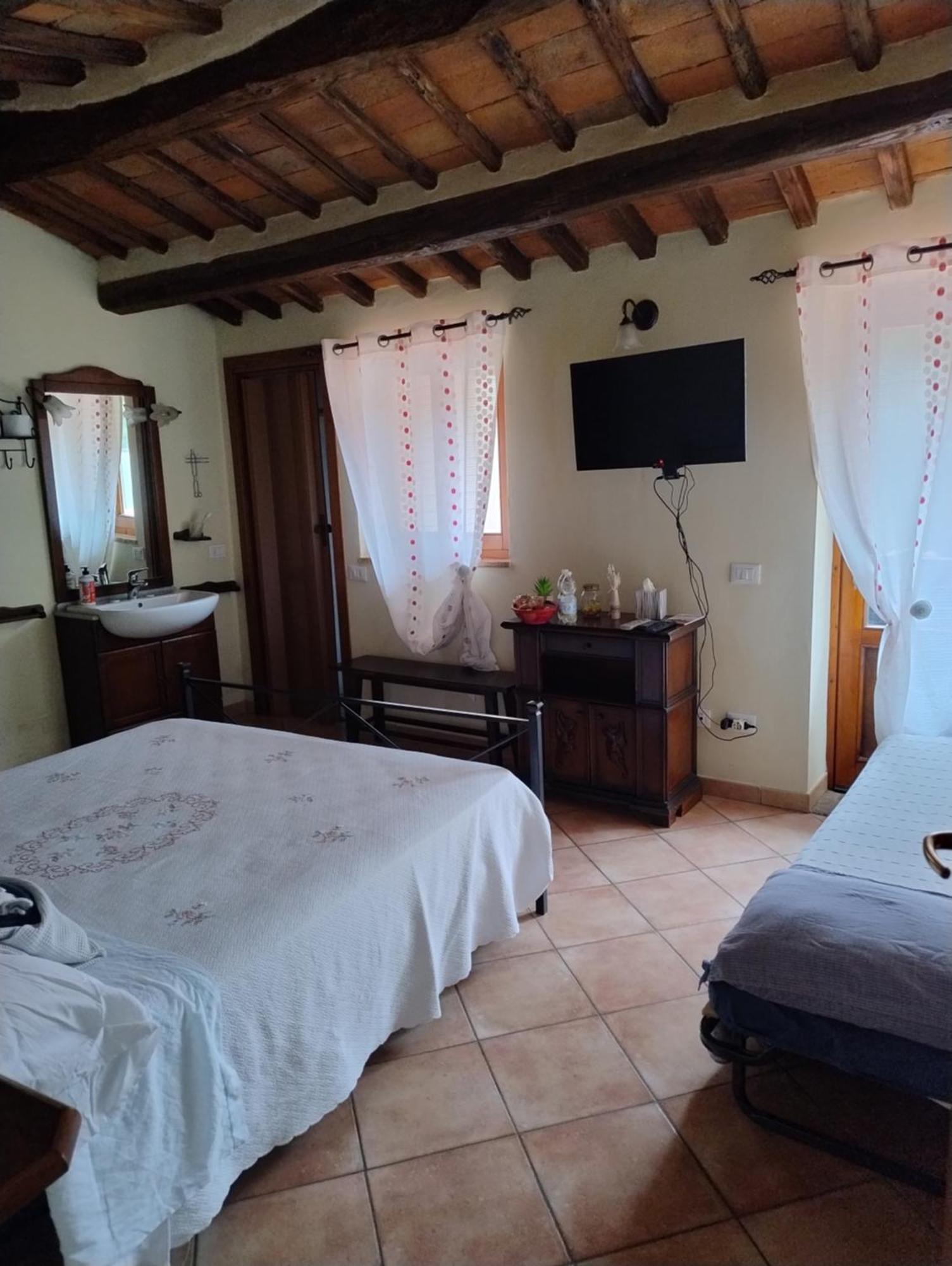 Bed and Breakfast La Strega Ubriaca Колле-ді-Валь-д'Ельса Екстер'єр фото