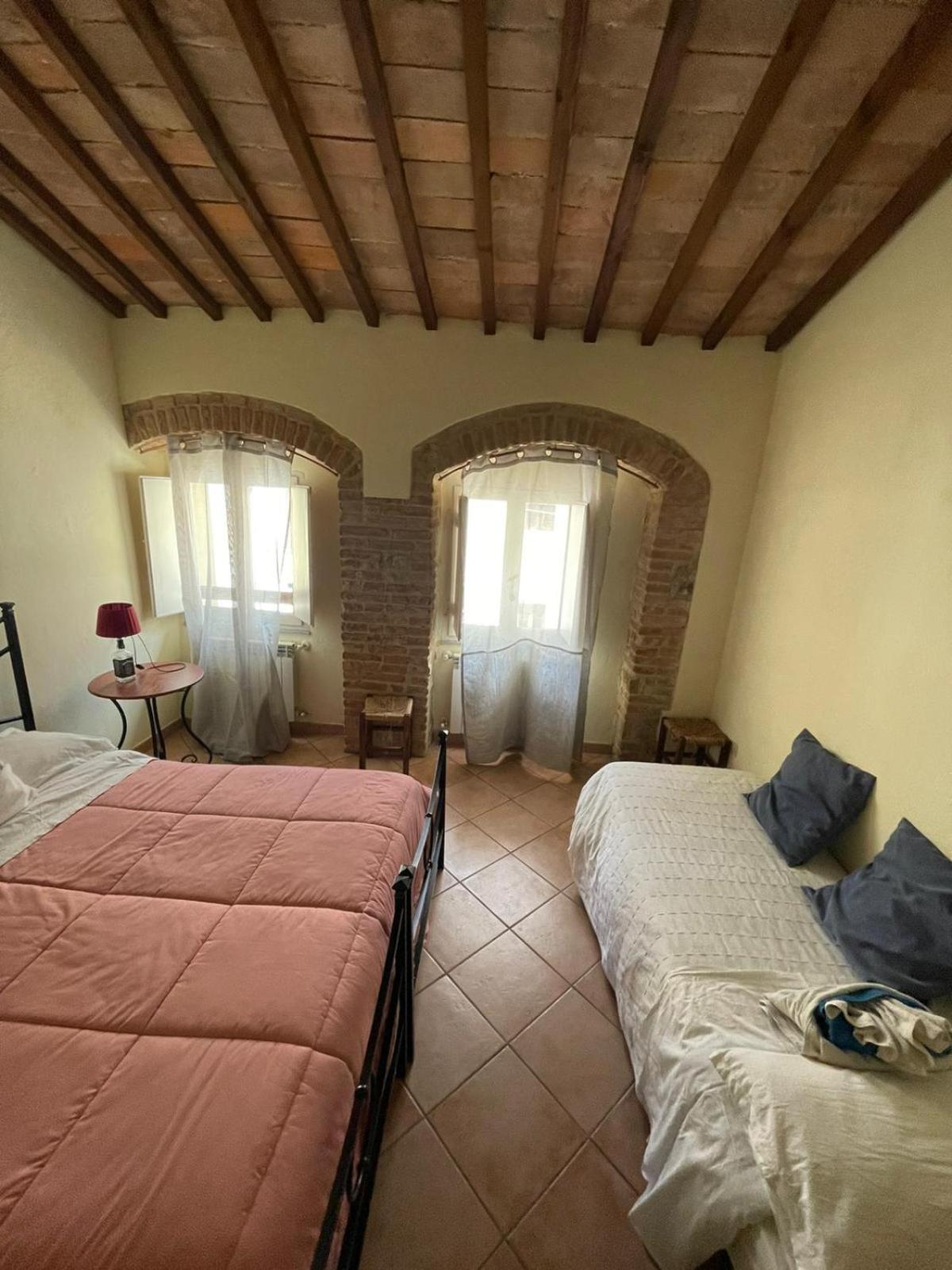 Bed and Breakfast La Strega Ubriaca Колле-ді-Валь-д'Ельса Екстер'єр фото