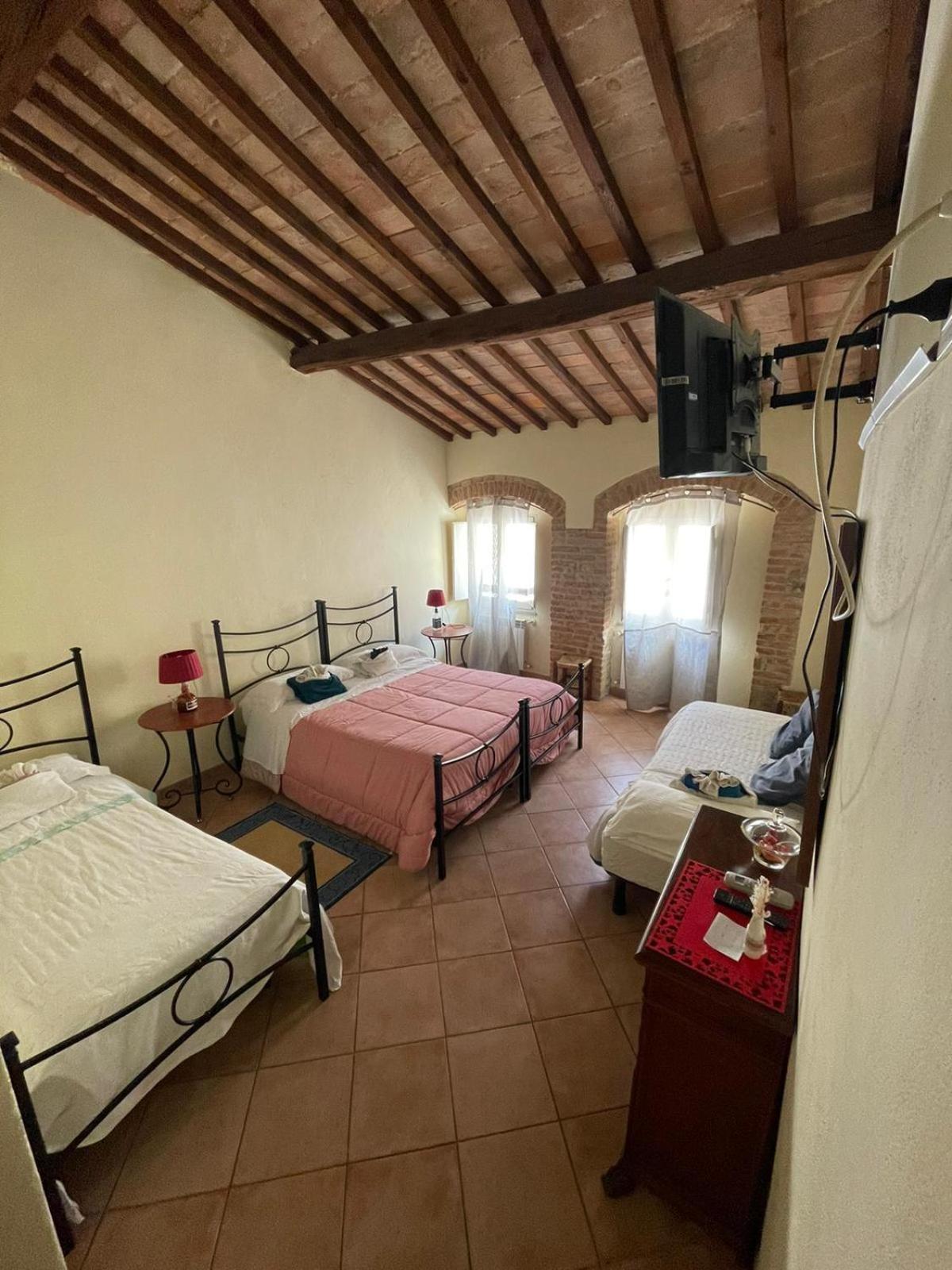 Bed and Breakfast La Strega Ubriaca Колле-ді-Валь-д'Ельса Екстер'єр фото